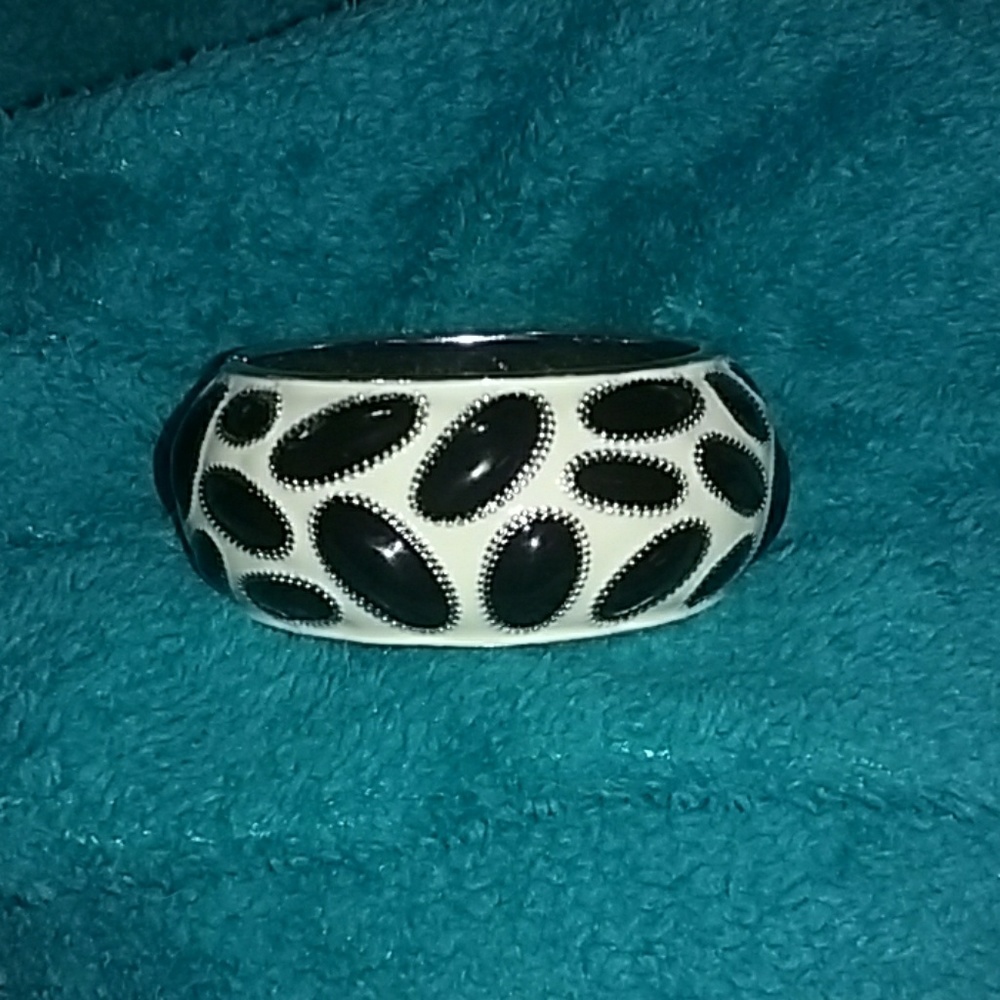 Statement Bracelet - LIKE NEW!